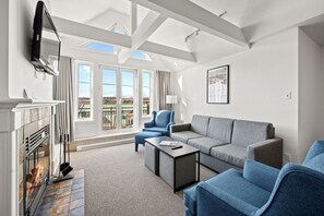 Le Johannsen #426 | Living area | Flat-screen TV