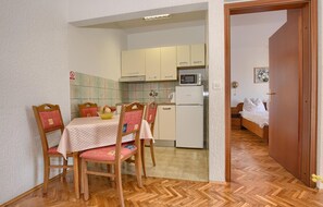 Dining - Lovely apartment in Pula with WiFi (Pula)
