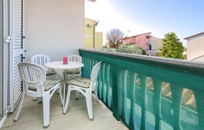 Outdoor dining - Cozy apartment in Pula with WiFi (Pula)
