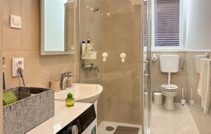 Shower, hair dryer - Beautiful apartment in Umag with WiFi (Umag)