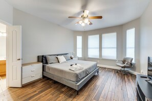 5 habitaciones, tabla de planchar con plancha, wifi y ropa de cama 