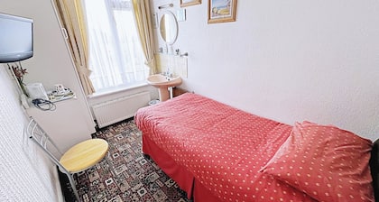 Affordable & Cozy Seaside Guest House| Cleethorpes
