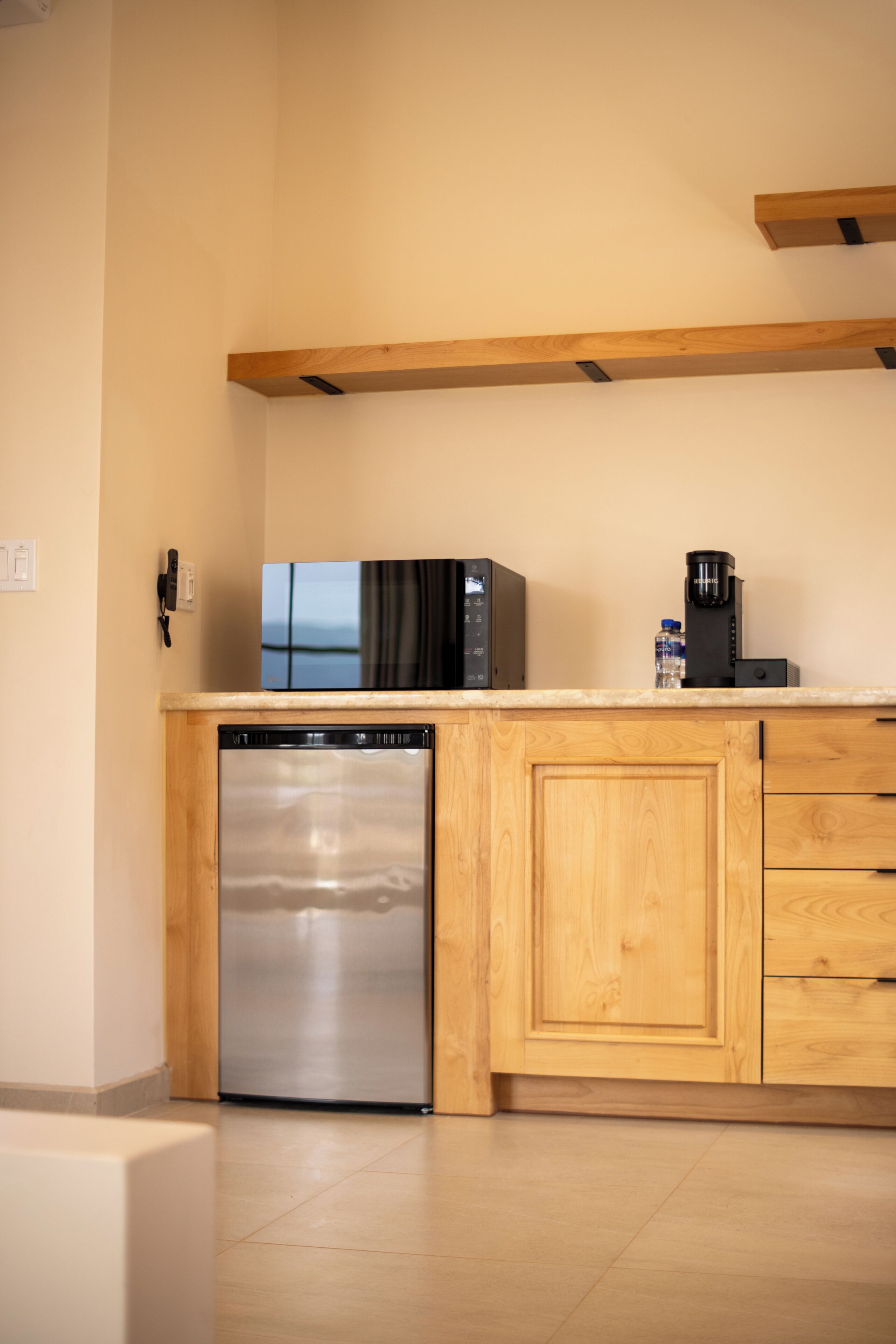Phòng Suite Deluxe, quang cảnh sân vườn | Nội thất