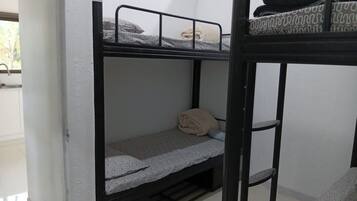 4 bedrooms, WiFi, bed sheets, wheelchair access