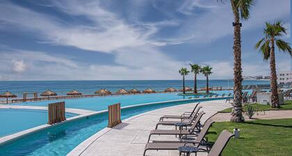 One 1407C: Oceanfront Destination for Luxury and Beauty