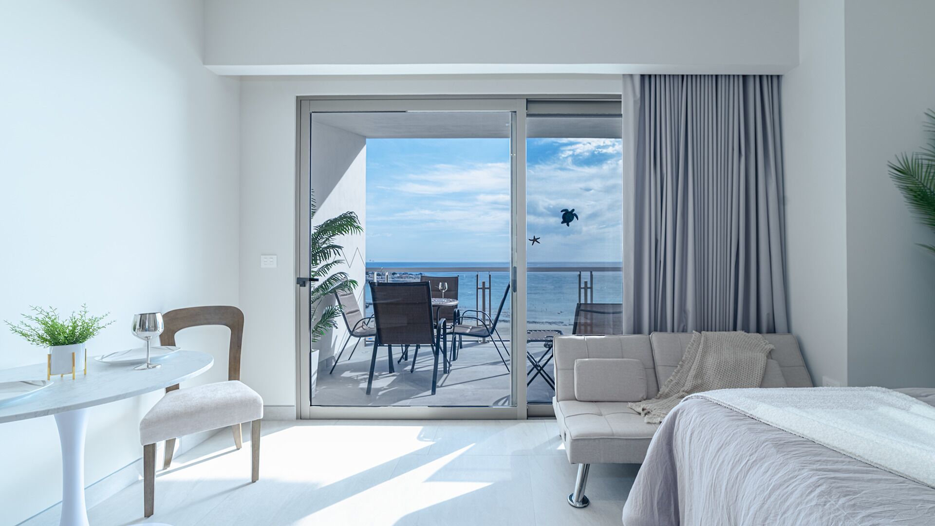 Iron/ironing board, free WiFi, bed sheets, wheelchair access