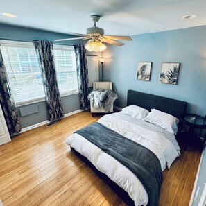 3 habitaciones, tabla de planchar con plancha, wifi y ropa de cama