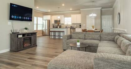 Brand New 3BR - Patio - Fast WiFi+Workspace - Near Airport & Whitewater Center