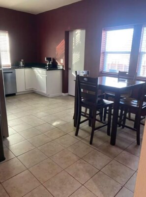 Dining - Refinery Haven Cove (Ponca City)
