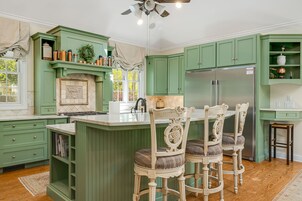 House | 4 bedrooms, Internet