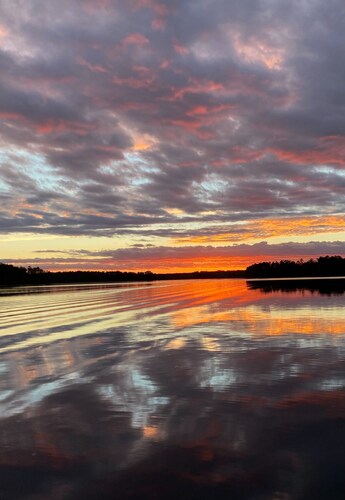 Waterfront 3-bedroom house in Soap Creek in Lincolnton, Ga on Clarks Hill lake.