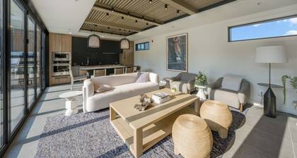 Lakefront Penthouse w/ Pool & Free EV Charging