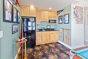 Interior - 6 Bdrm, Ocean and Sound Views, Game Room, Theater, DOGS OK, Elevator, Pool, Kiddie Pool, Hot Tub (Hatteras)