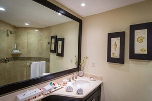 Shower, jetted bath, hair dryer, bidet