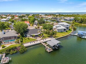 Exterior - Private Beachfront Fun, Kayaks, Dolphins & Sunsets Await - Fins & Grins - Roelens (Apollo Beach)