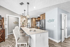 Fridge, microwave, oven, stovetop - Private Beachfront Fun, Kayaks, Dolphins & Sunsets Await - Fins & Grins - Roelens (Apollo Beach)