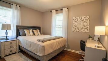 2 bedrooms, iron/ironing board, WiFi, bed sheets