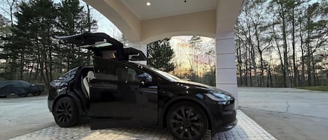 المنطقة المحيطة بالمنشأة