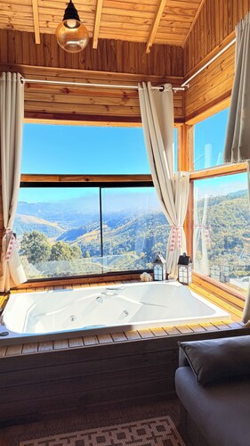 Country house in the mountains of Santa Catarina, at 1000m altitude, surrounded by nature.