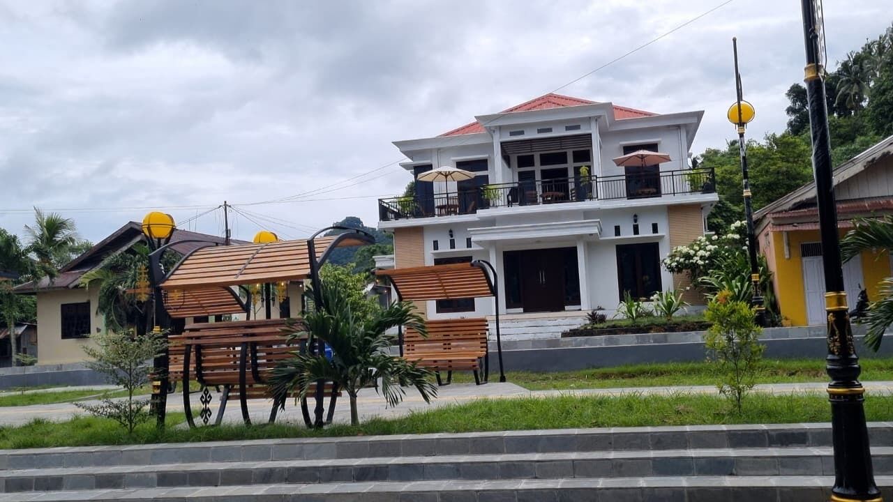 Economy Double Room, Courtyard View | Outdoor dining