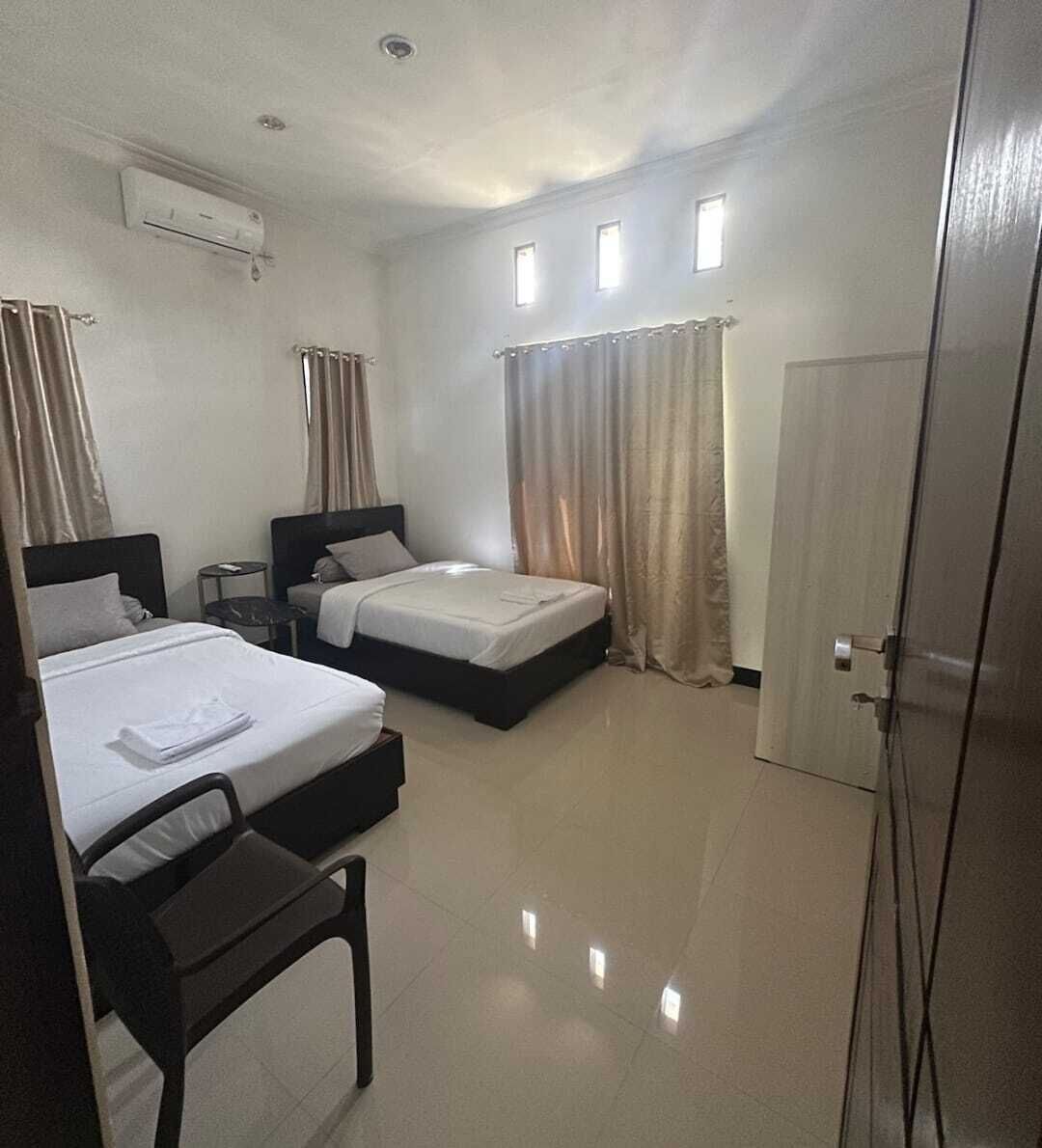 Comfort Double or Twin Room | Laptop workspace, free WiFi