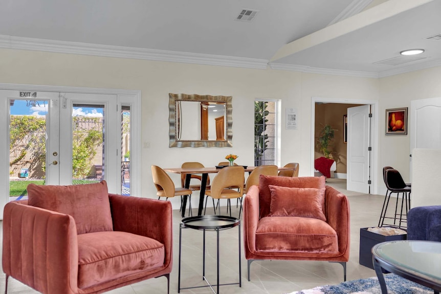 The Gold Standard | Heated Pool, Spa & Games - Boulder City, NV