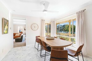Dining - The Lakehaven | Serene Lakeside Entertainer (Lake Albert)