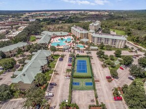 Exterior - Luxury 2BR Resort Villa Near Disney + Sleeps 6+ Pools + Kitchen (Kissimmee)