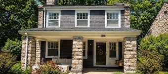 Rare 1905 Kansas City Stone Home, Walk to Free Streetcar, Sleeps 6–8, Patio Fire