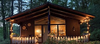 Vermont Cozy Cabin with Fireplace Near Hiking Trails, Stratton, Manchester