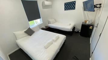 Desk, laptop workspace, iron/ironing board, free WiFi