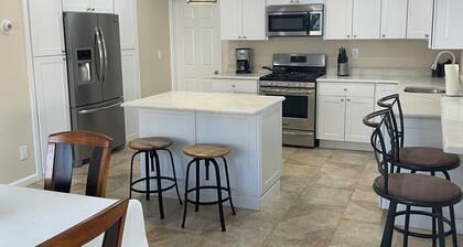 3-bedroom house in lovely Toms River with AC and comfort