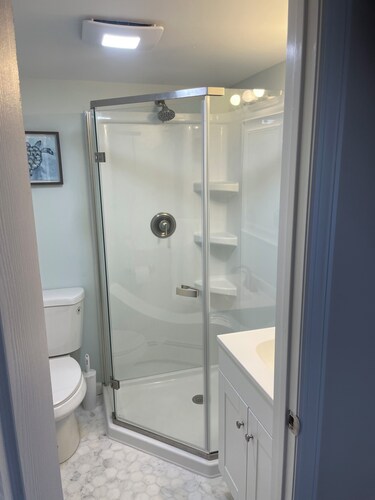 3-bedroom house in lovely Toms River with AC and comfort