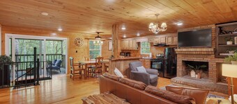 Halls Hollow Hideaway