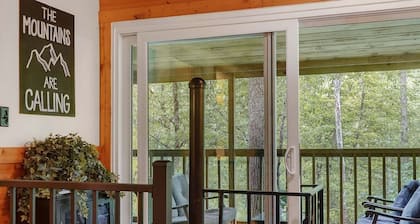 Halls Hollow Hideaway