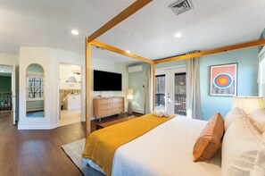 5 bedrooms, iron/ironing board, free WiFi, bed sheets - Heated Pool, Mini Golf, Bowling, Hot Tub, GameRoom (East Stroudsburg)