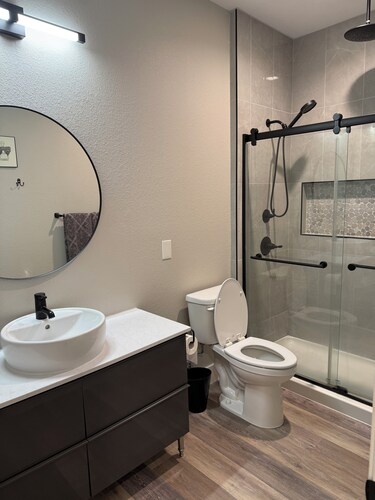 New Construction 2-bed modern farm home minutes from Baylor and Downtown Waco