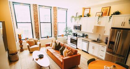 Cozy 19th Century 2BR w High Ceilings in Halifax