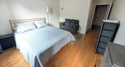 Spacious & Charming 4 BR near Downtown