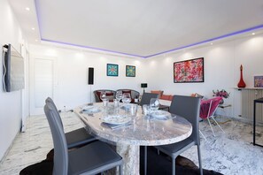 Dining - Upstays Modern sea view terrace AC (Cannes)