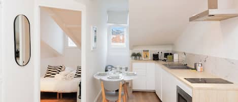 Microwave, stovetop, dishwasher