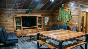 Dining - Riverfront Cabins  and  Vacation Homes (Rio Frio)