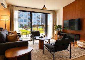 TV, ping pong, books - Bay View Designer 1BR · Best Location with Balcony, Gym, and Terrace · Sleeps 4 (Milwaukee)