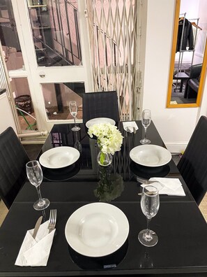 Dining - Large StudioFlat in heart of Camden market (London)