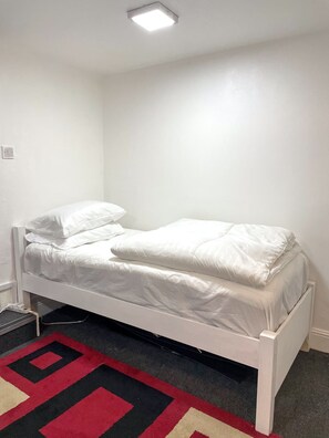 Room - Large StudioFlat in heart of Camden market (London)