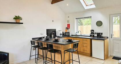 Foxglove - 2 Bed Cottage - Red Forest Retreats