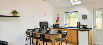 Blue Bell - 2 Bed Cottage -  Red Forest Retreats