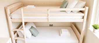 Buttercup - 2 Bed Cottage - Red Forest Retreats