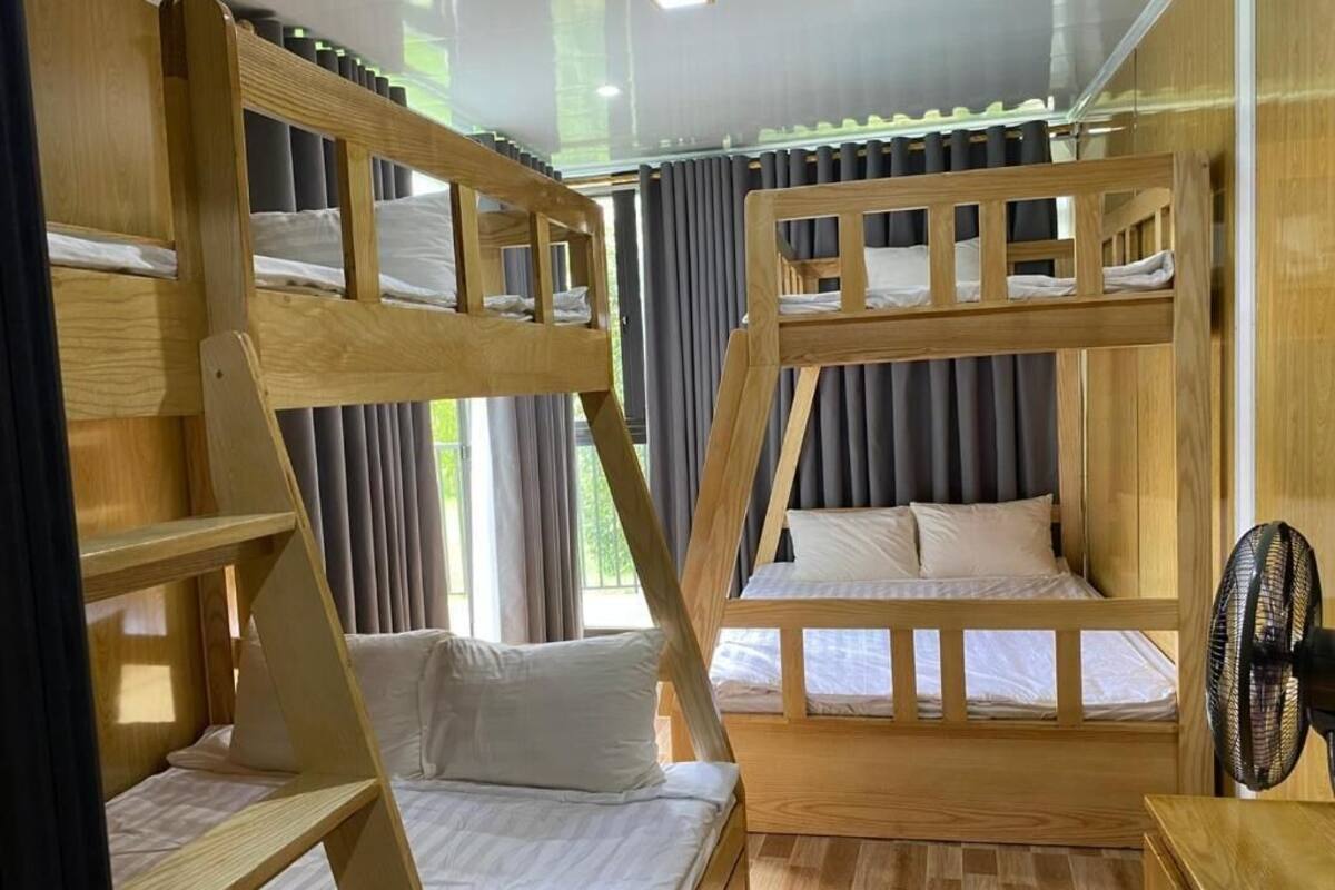 ห้องสแตนดาร์ดพักรวม | ห้องเก็บเสียง