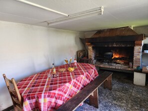 Ulkoruokailutilat